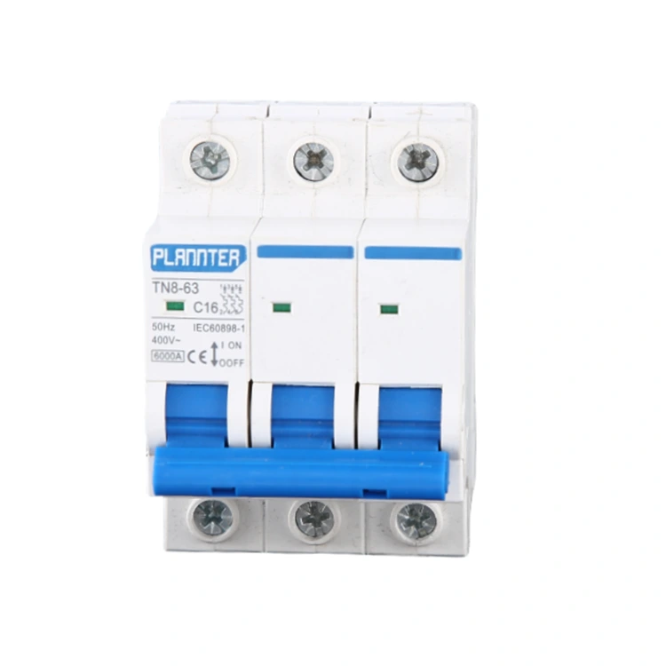 Waarom is een 3-polige koperen miniatuurstroomonderbreker essentieel voor moderne elektrische beveiliging?
